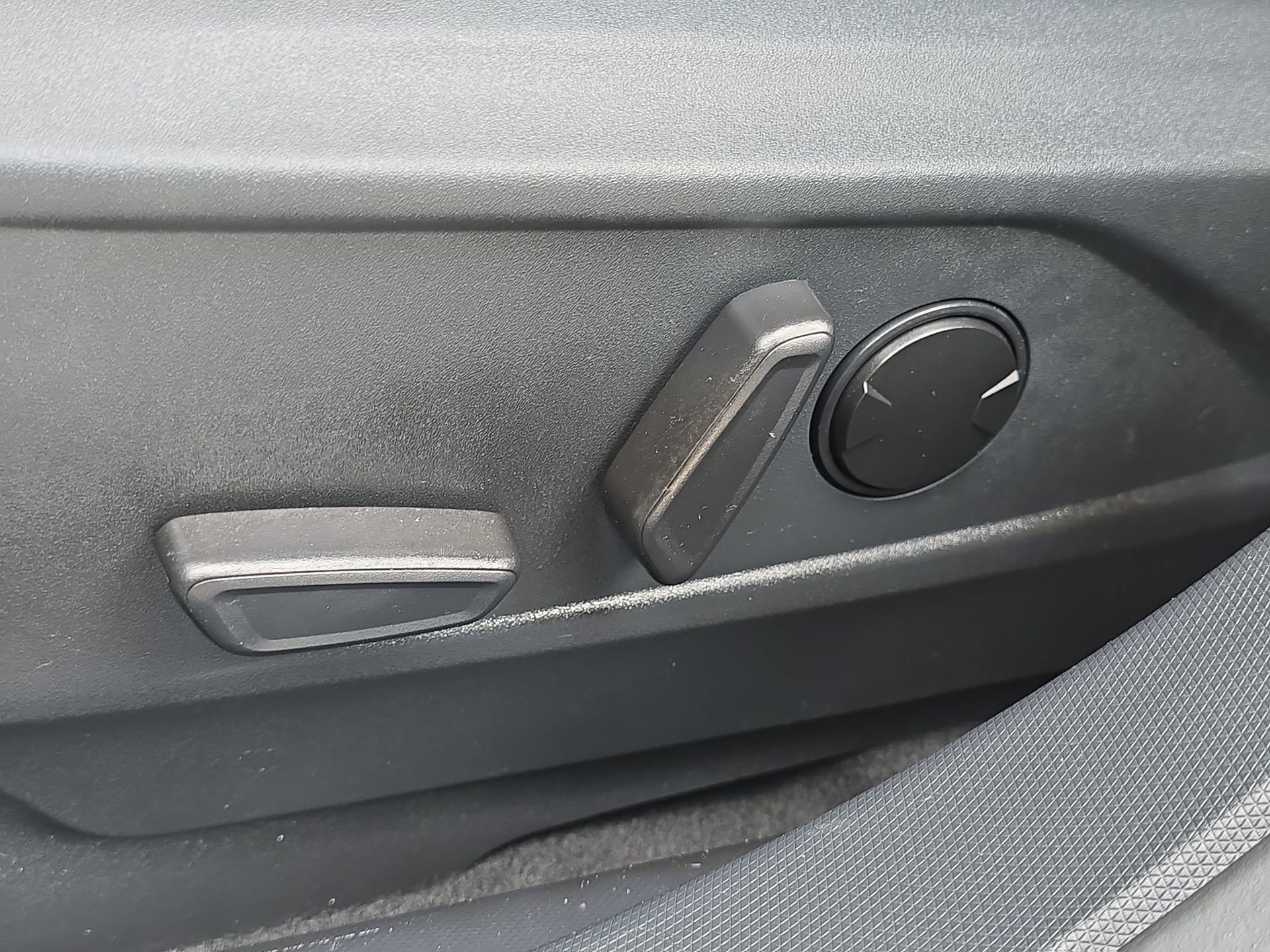 Certified 2025 Ford Mustang Mach-E Select AWD/4WD image 12