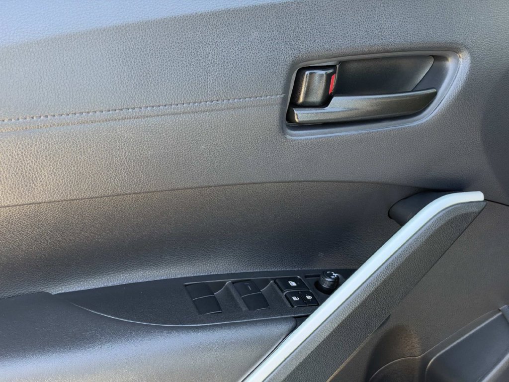 Used 2026 Toyota Corolla Cross LE w/ Moonroof Package FWD image 22