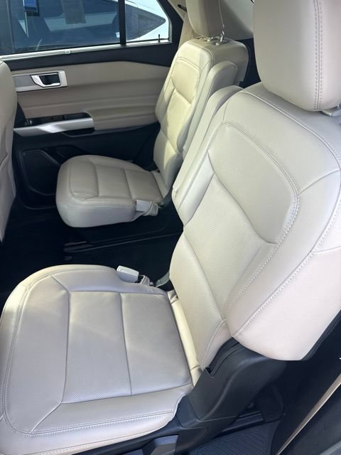Certified 2022 Ford Explorer Limited AWD/4WD image 7