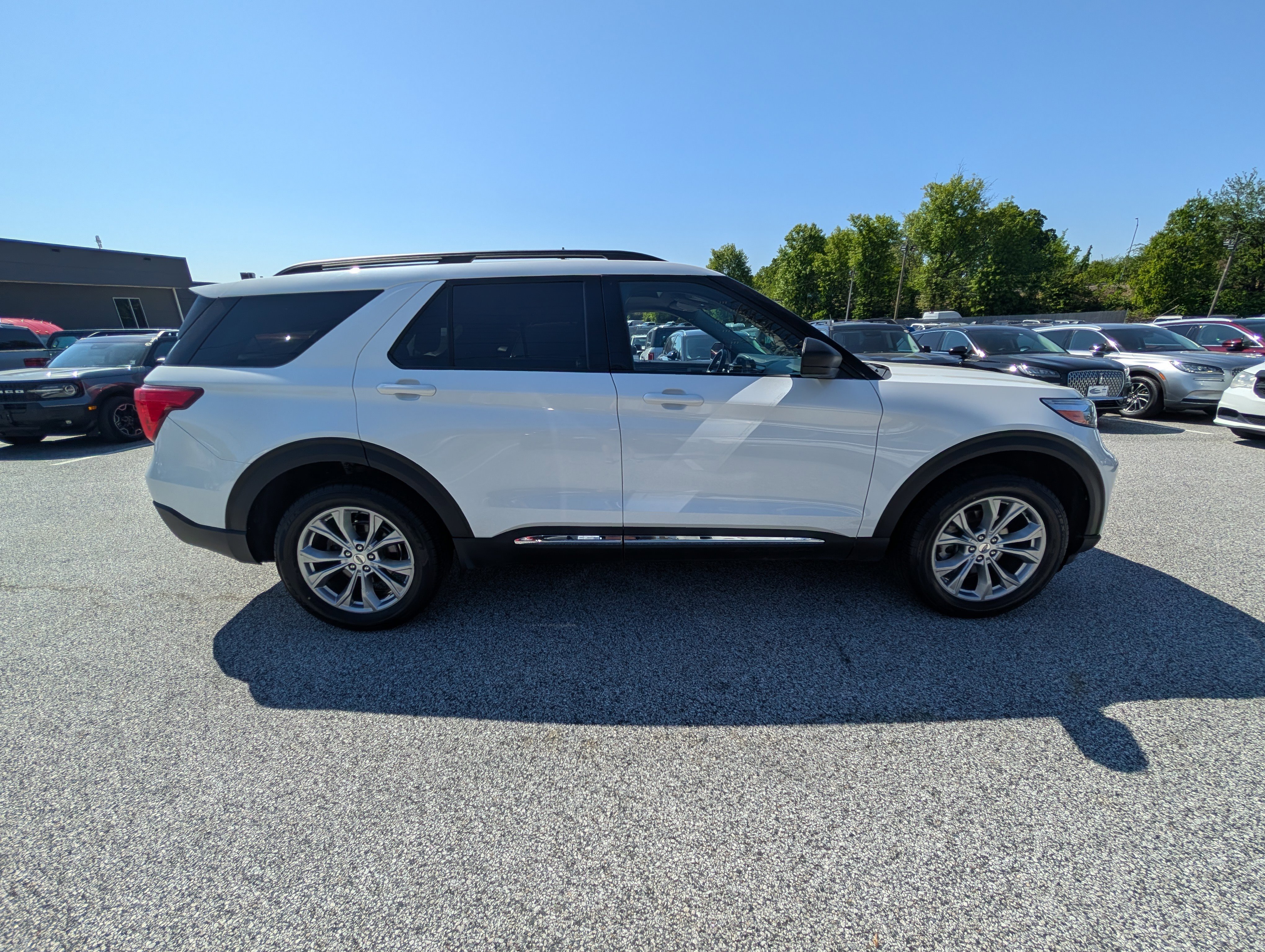 Certified 2023 Ford Explorer XLT w/ Equipment Group 202A AWD/4WD image 8