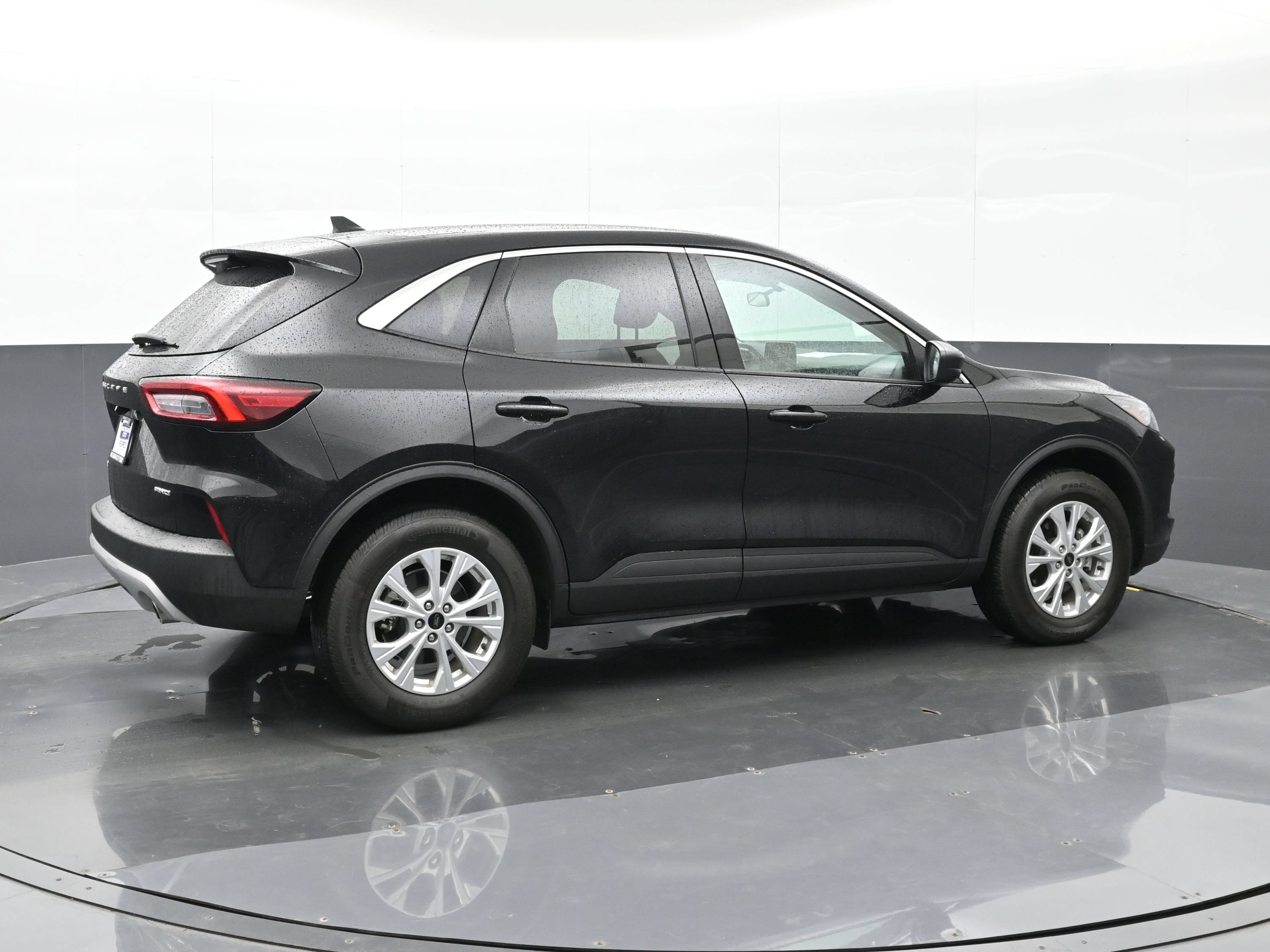 Certified 2024 Ford Escape Active AWD/4WD image 4