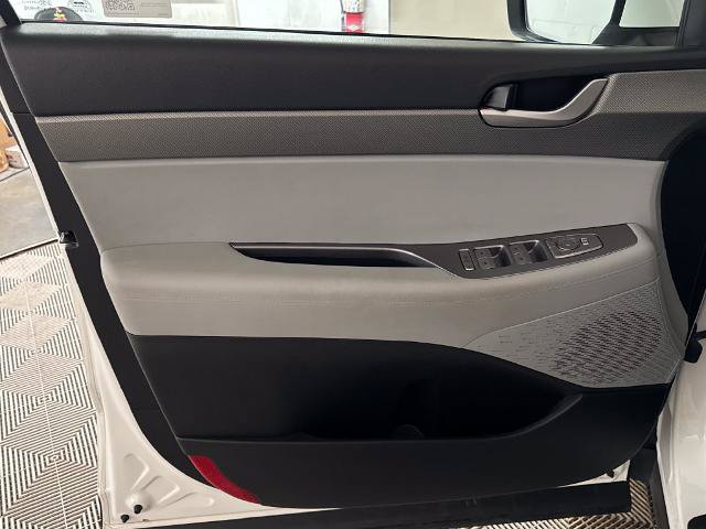 Used 2024 Hyundai Palisade SEL FWD image 15