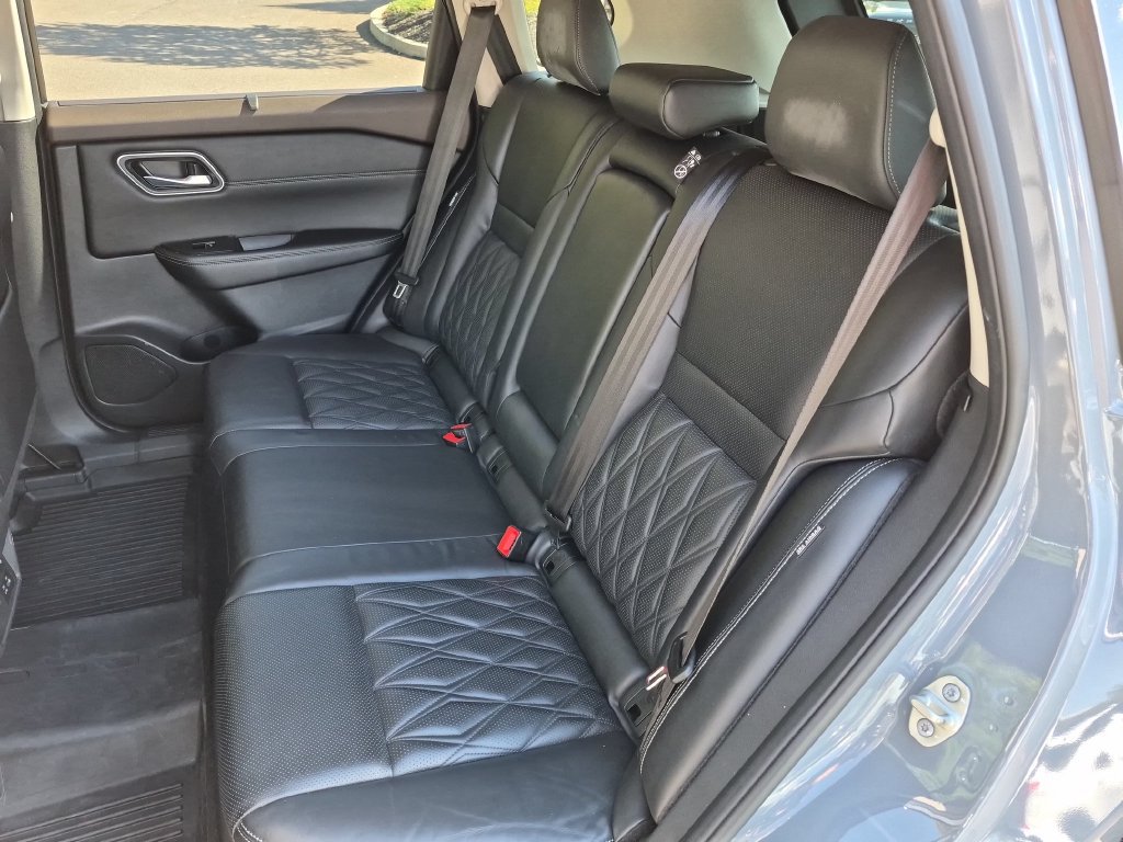 Used 2021 Nissan Rogue Platinum AWD/4WD image 30