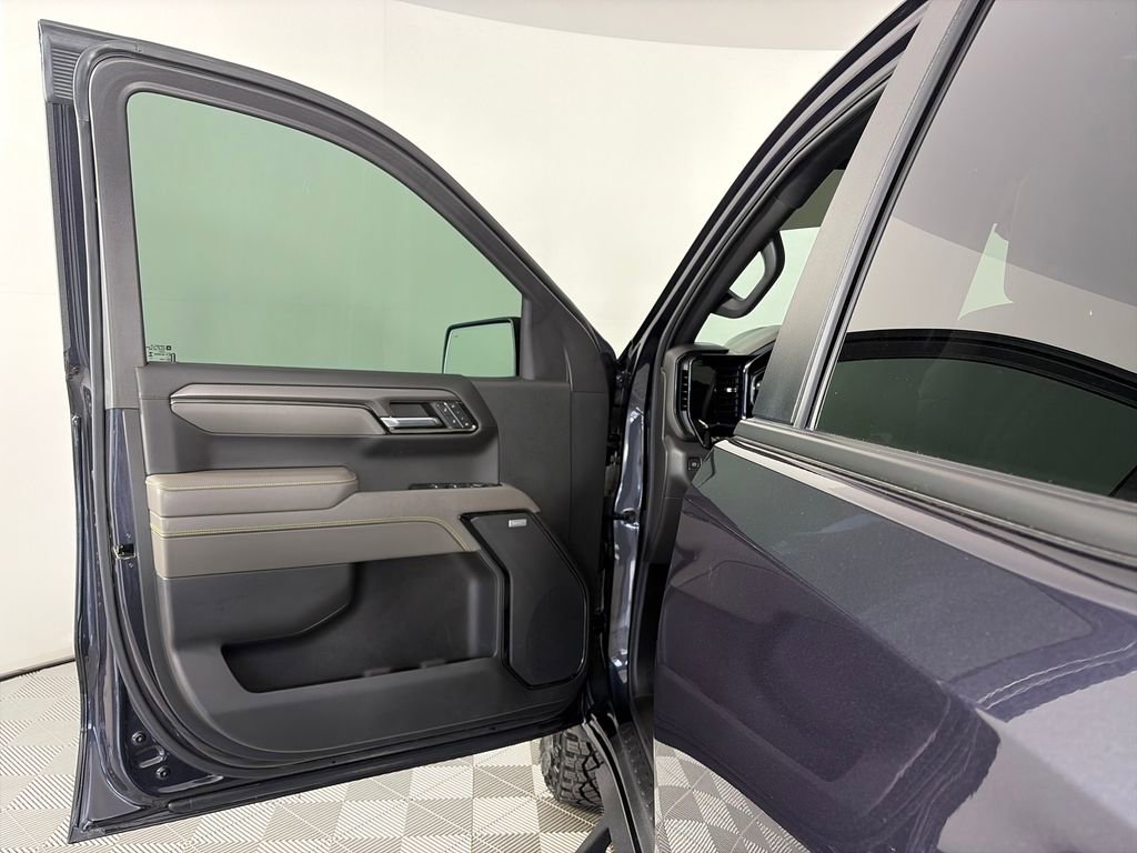 Used 2023 Chevrolet Silverado 1500 ZR2 w/ Technology Package AWD/4WD image 10