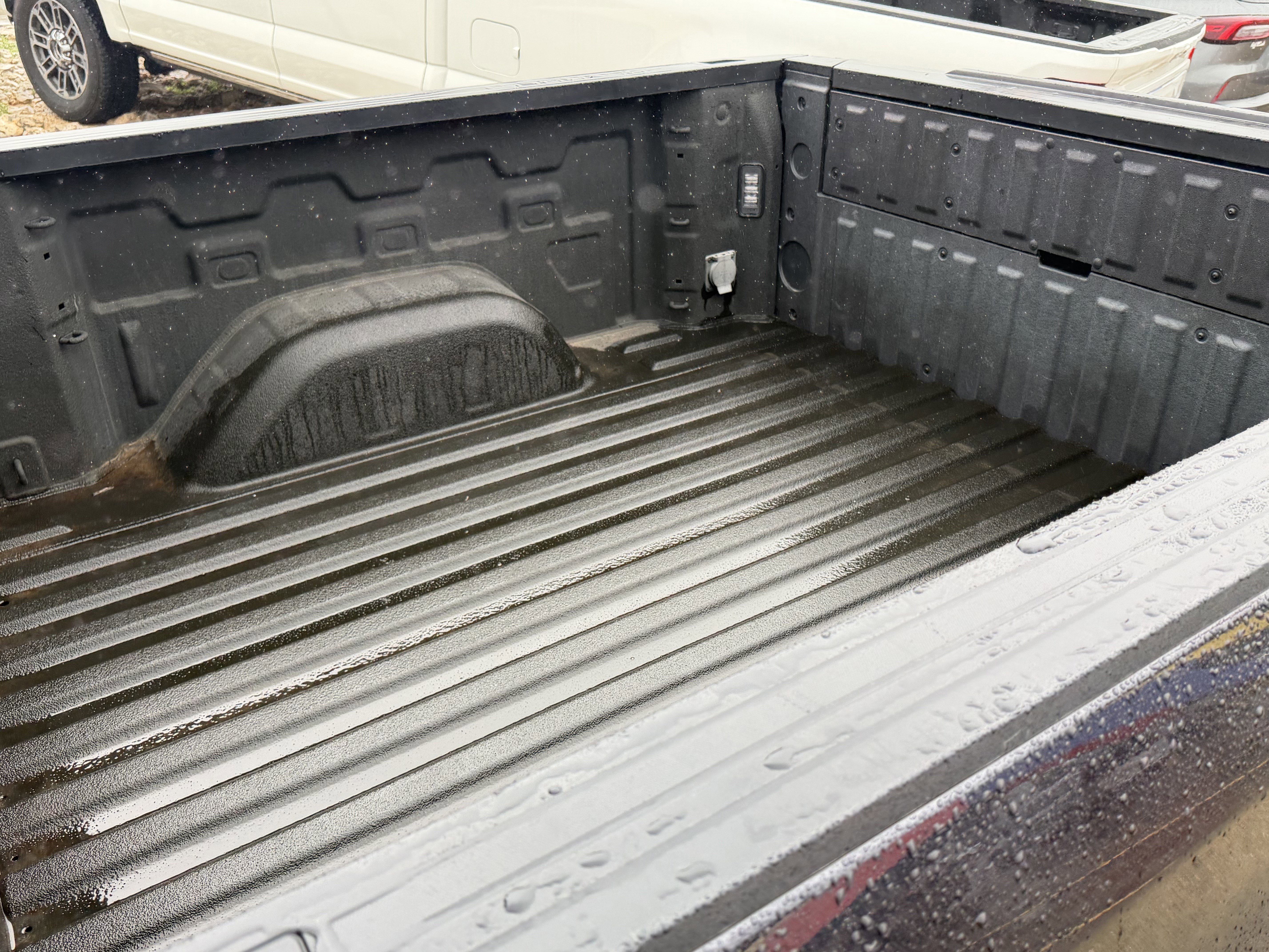 Used 2024 Chevrolet Silverado 1500 LT image 12