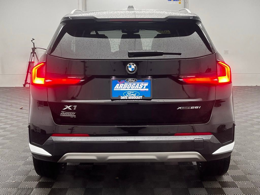 Used 2025 BMW X1 xDrive28i w/ Technology Package image 5