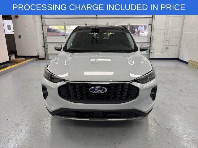 Certified 2025 Ford Escape Platinum AWD/4WD image 30