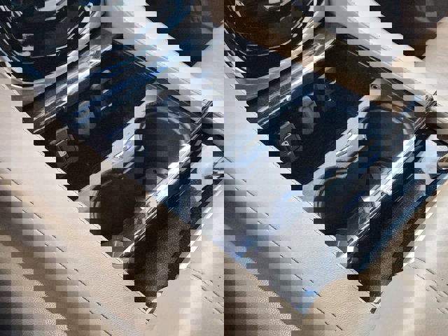 Used 2019 Cadillac Escalade Platinum image 18