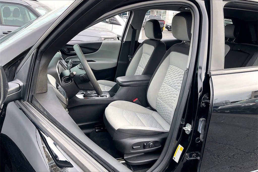 Used 2020 Chevrolet Equinox LS w/ LS Convenience Package image 22