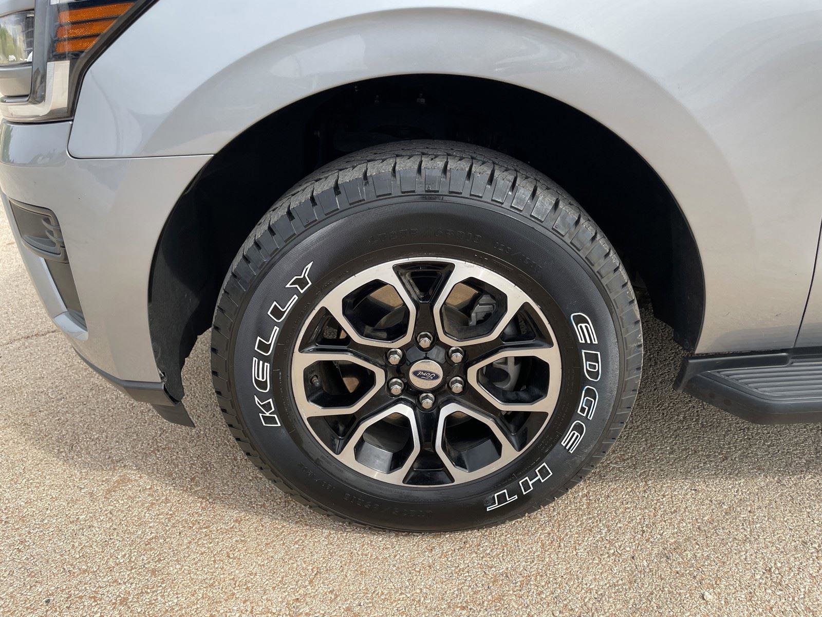 Certified 2024 Ford Expedition Max XLT image 34