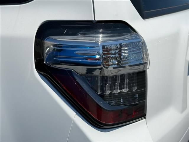 Used 2024 Toyota 4Runner SR5 Premium AWD/4WD image 9