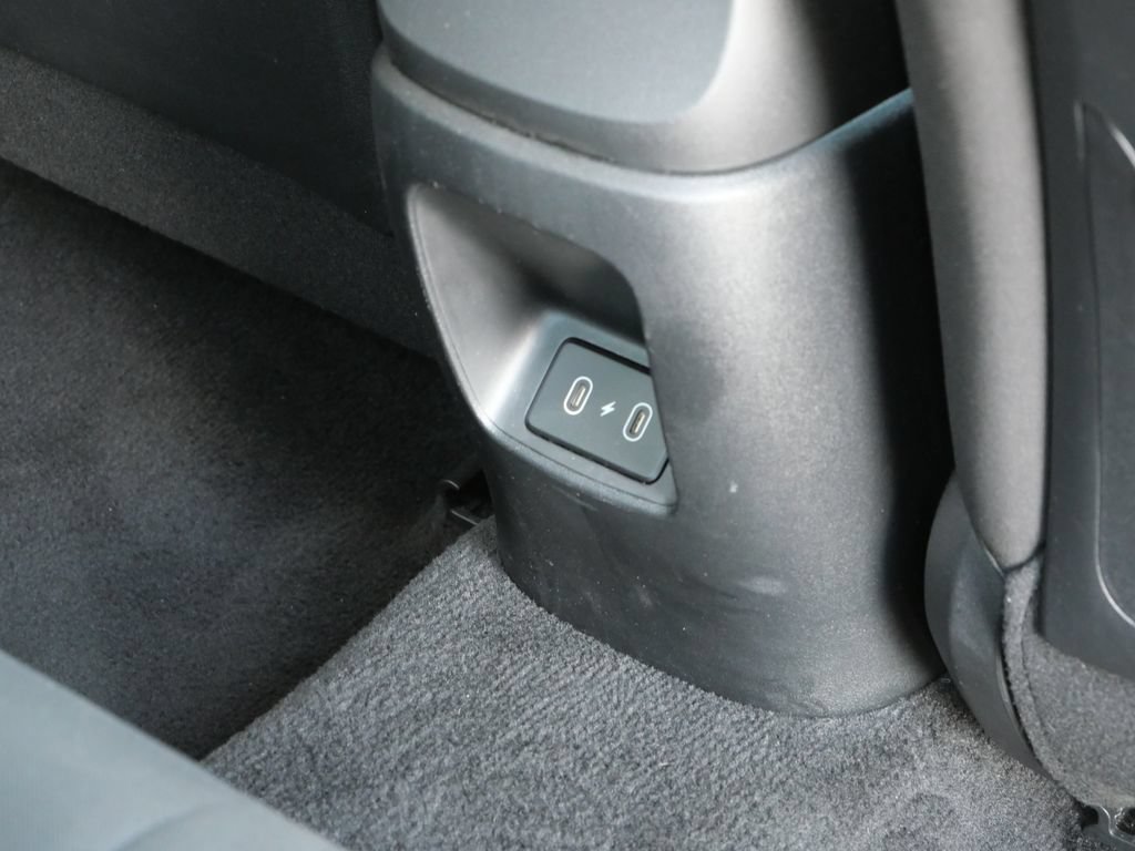 Used 2025 Hyundai Elantra SEL FWD image 11
