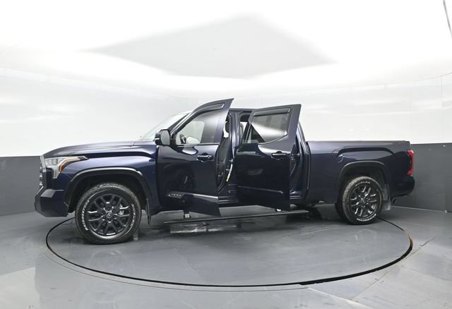 Used 2025 Toyota Tundra Platinum AWD/4WD image 30
