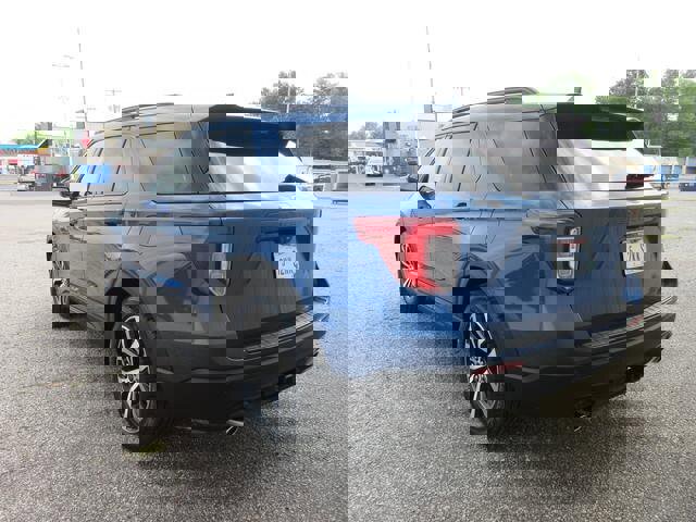 Certified 2022 Ford Explorer ST-Line w/ Class IV Trailer Tow Package image 3