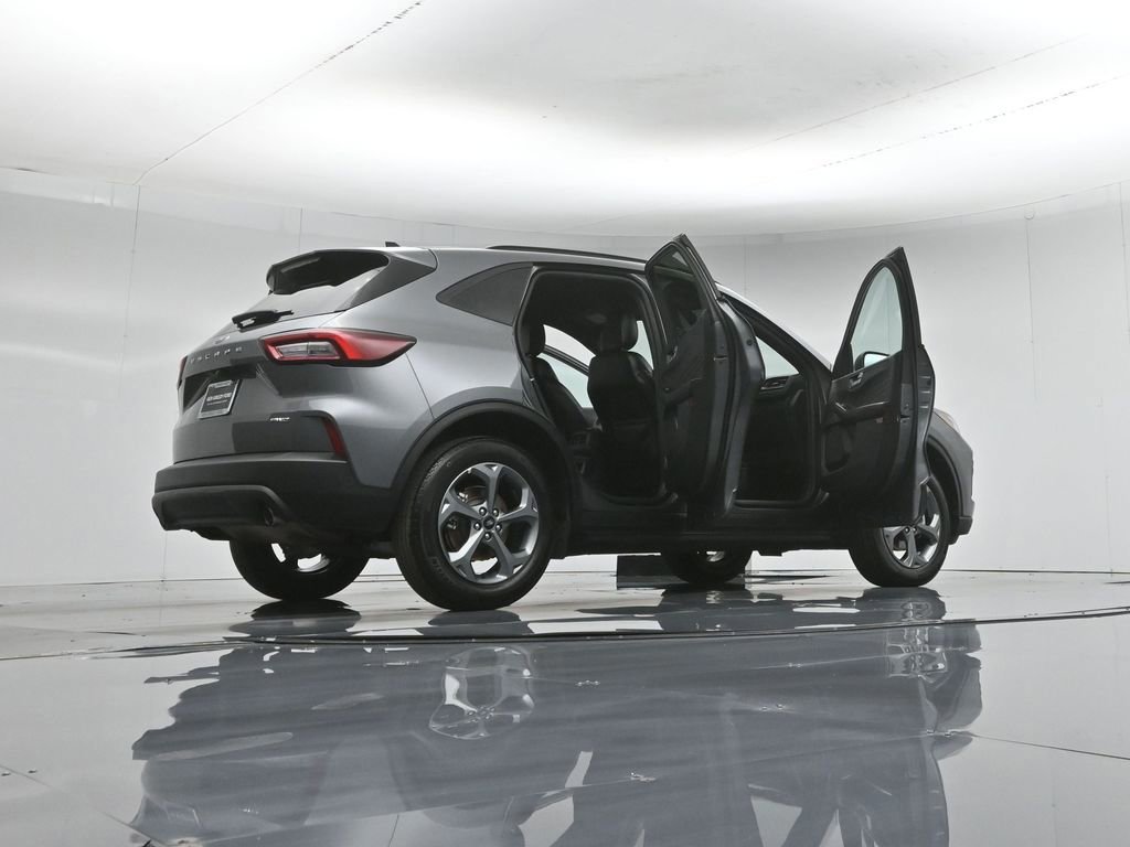Certified 2025 Ford Escape ST-Line AWD/4WD image 52