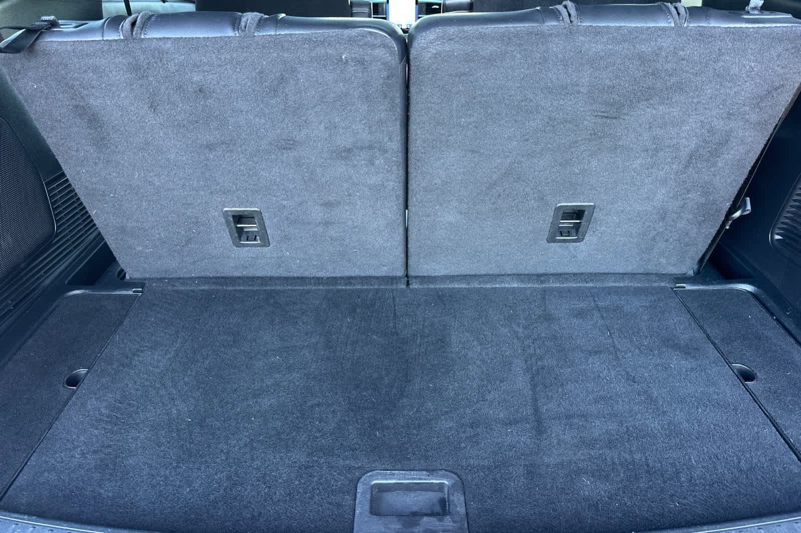 Certified 2024 Ford Explorer ST w/ Equipment Group 401A image 17