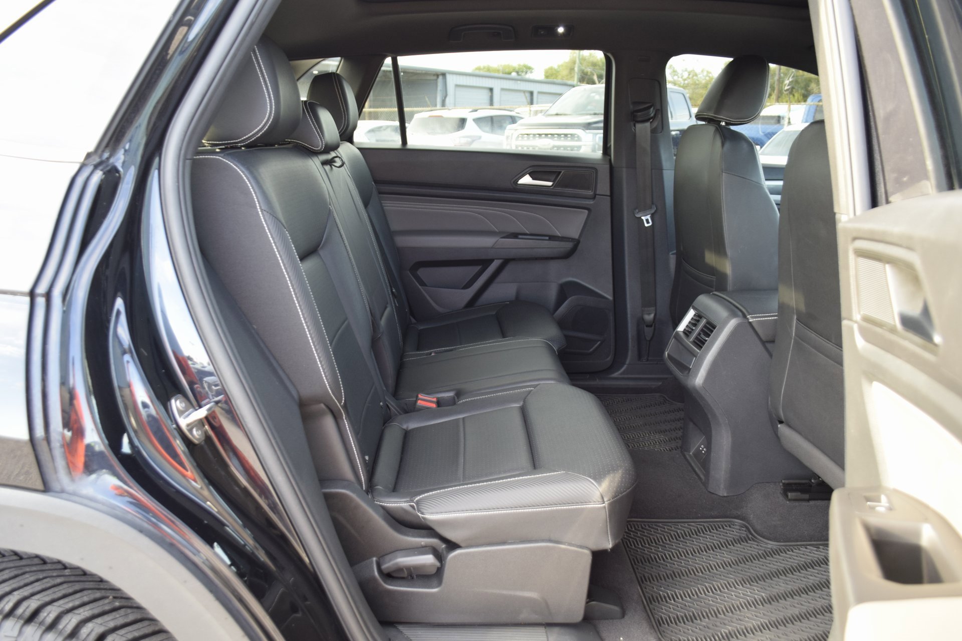 Used 2023 Volkswagen Atlas Cross Sport SEL image 23