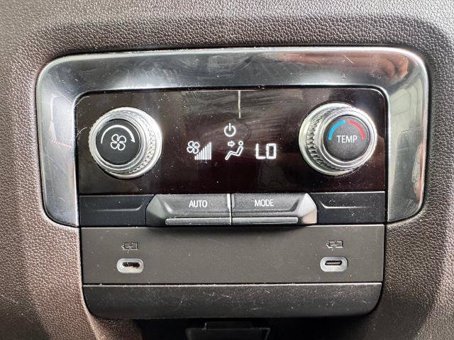 Used 2023 GMC Yukon SLT AWD/4WD image 16