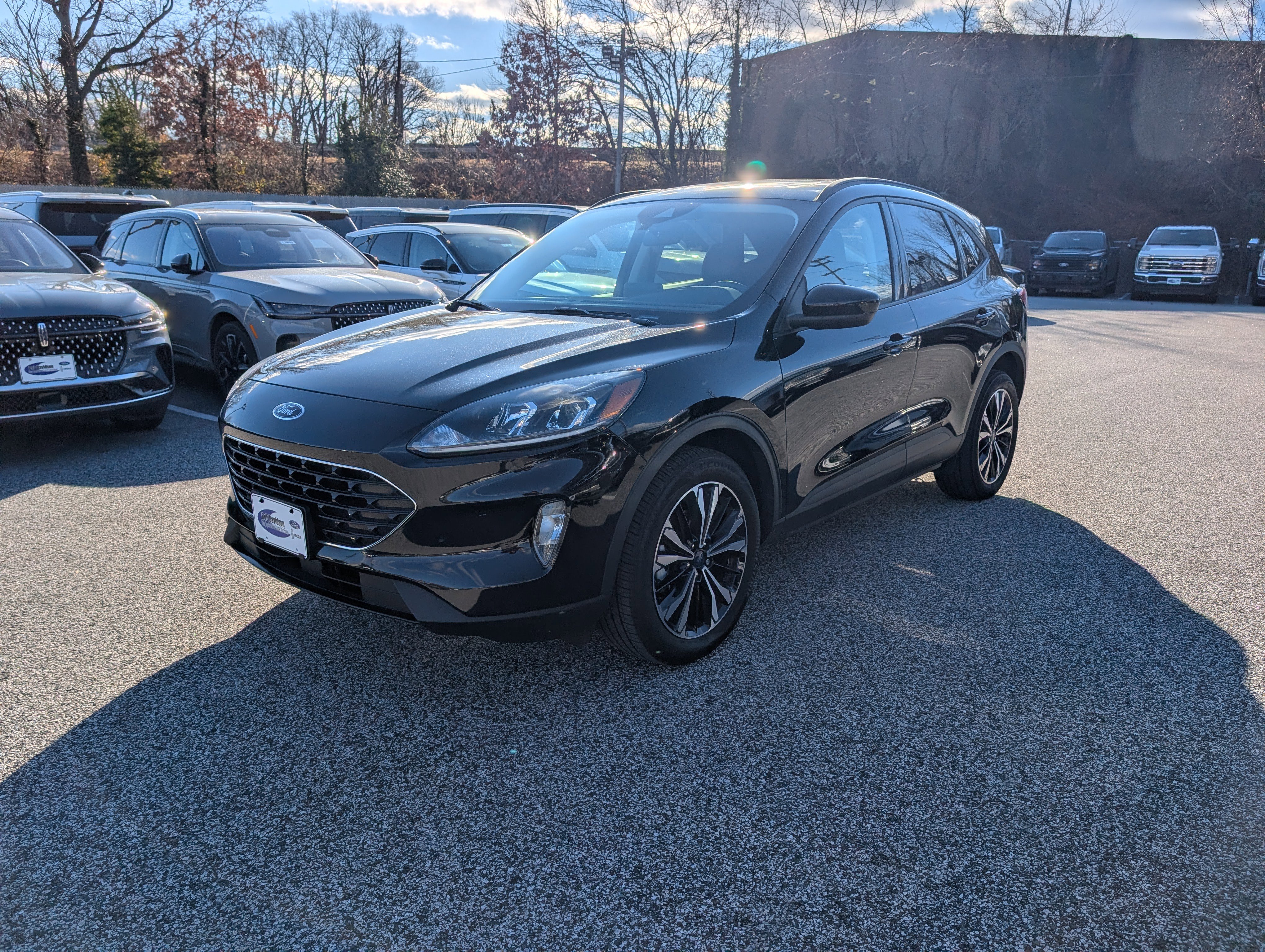 Certified 2022 Ford Escape SEL w/ SEL Stealth AWD Package image 2