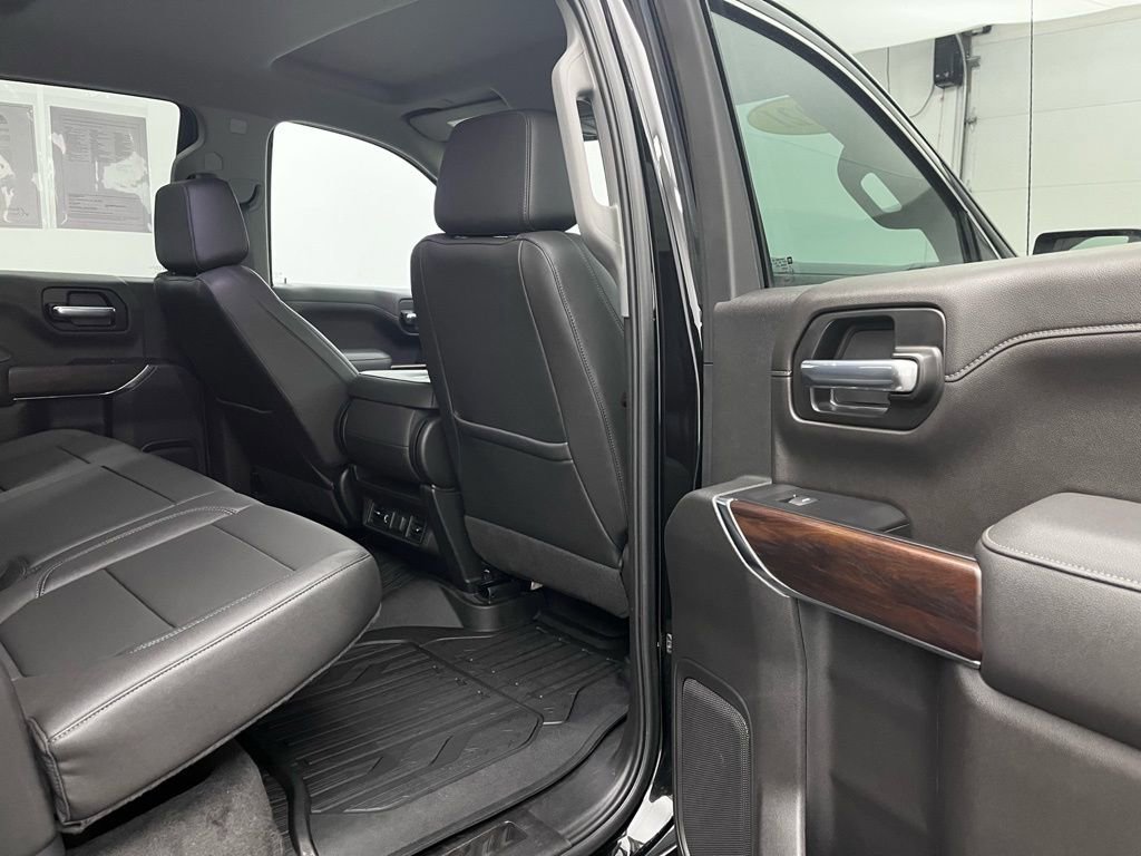 Used 2021 GMC Sierra 1500 SLT image 32