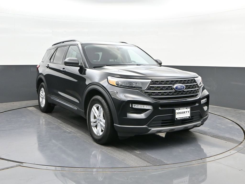 Certified 2023 Ford Explorer XLT w/ Equipment Group 202A AWD/4WD image 22