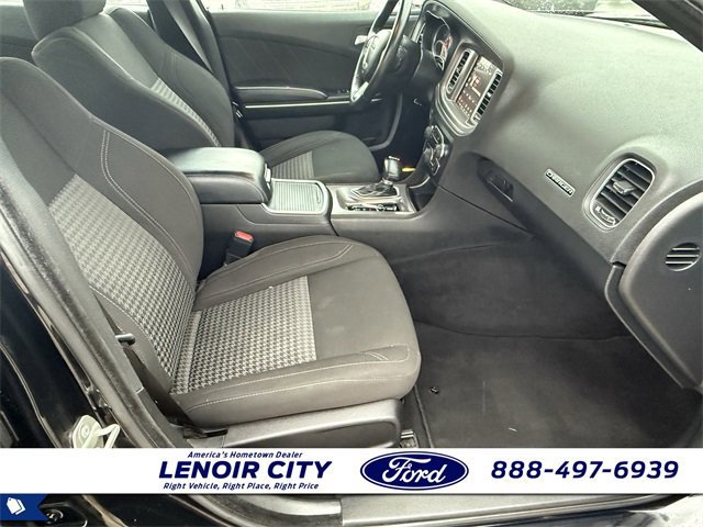 Used 2023 Dodge Charger SXT image 17