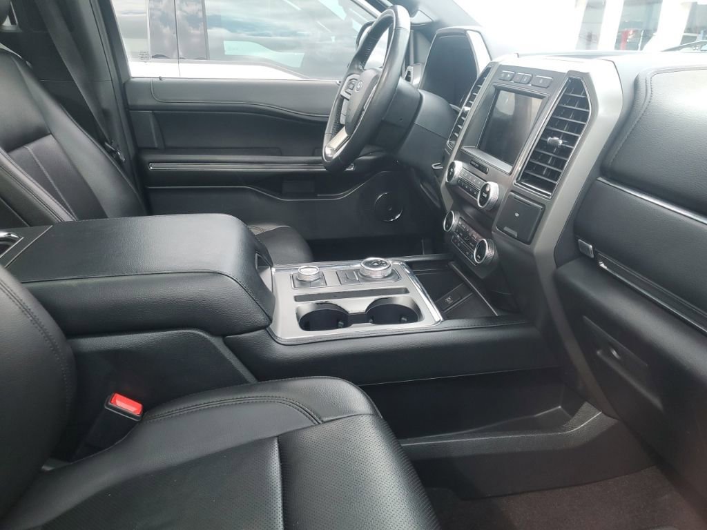 Certified 2021 Ford Expedition Max XLT image 3