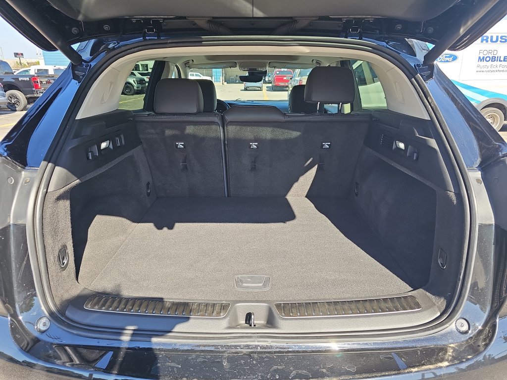 Used 2021 Buick Envision Avenir w/ Technology Package II AWD/4WD image 12