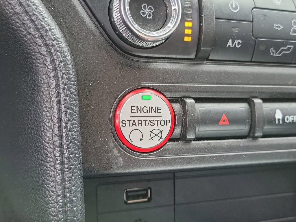 Certified 2017 Ford Mustang Coupe image 29