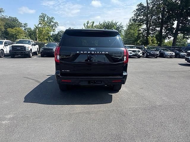 Certified 2025 Ford Expedition Active AWD/4WD image 11
