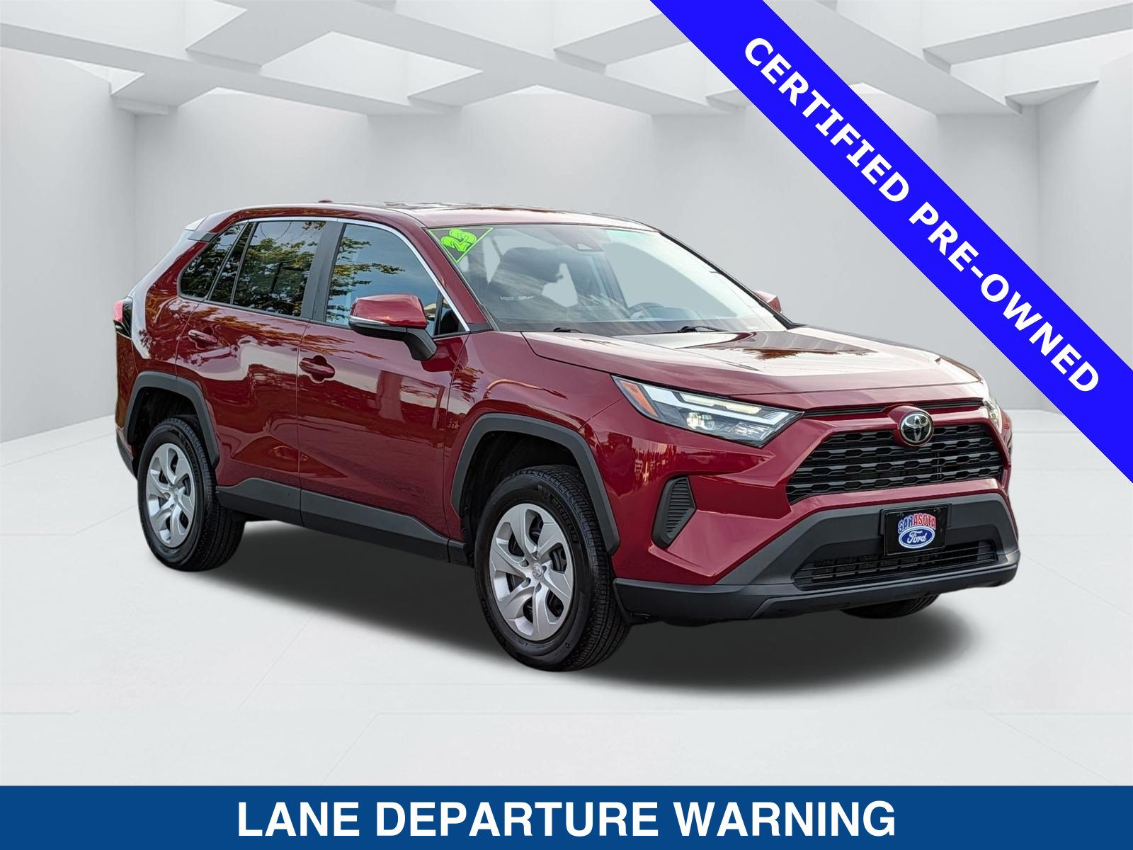 Used 2023 Toyota RAV4 LE AWD/4WD image 3