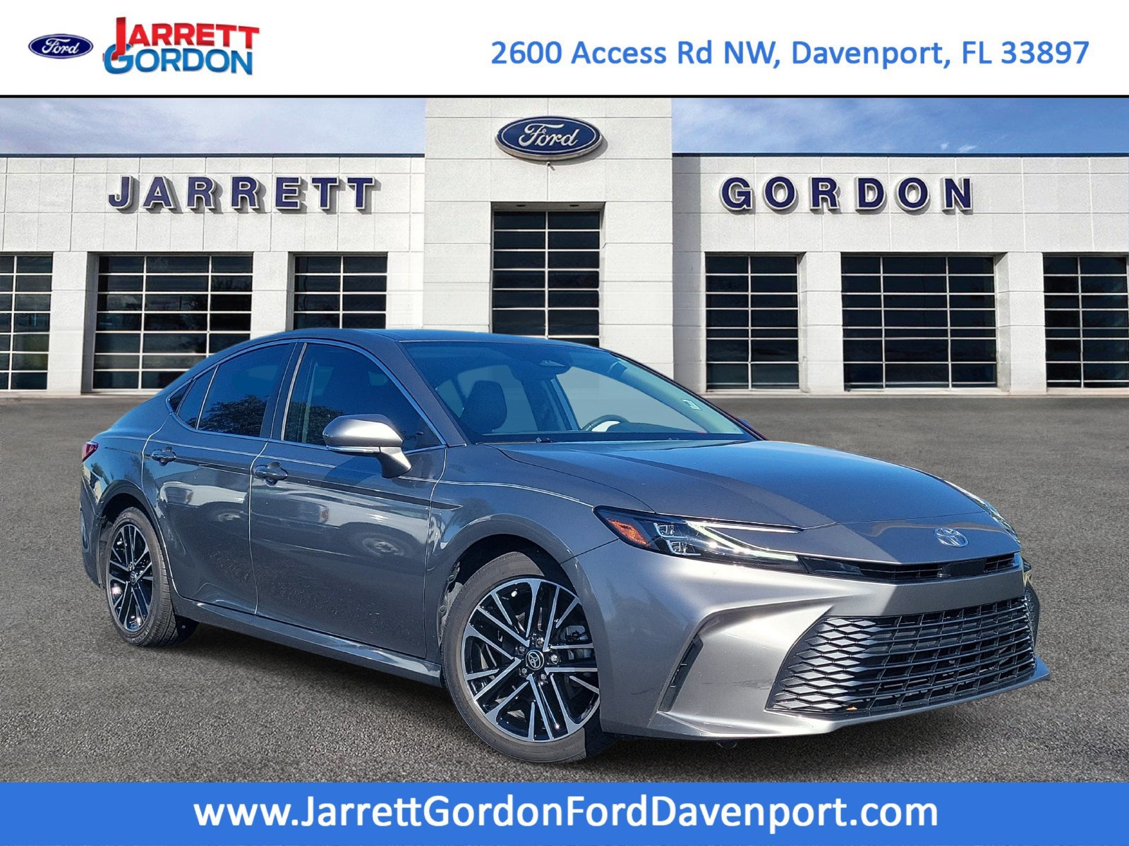 Used 2025 Toyota Camry XLE