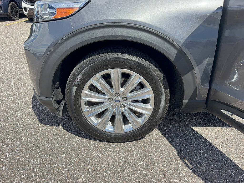 Certified 2022 Ford Explorer Limited RWD image 36