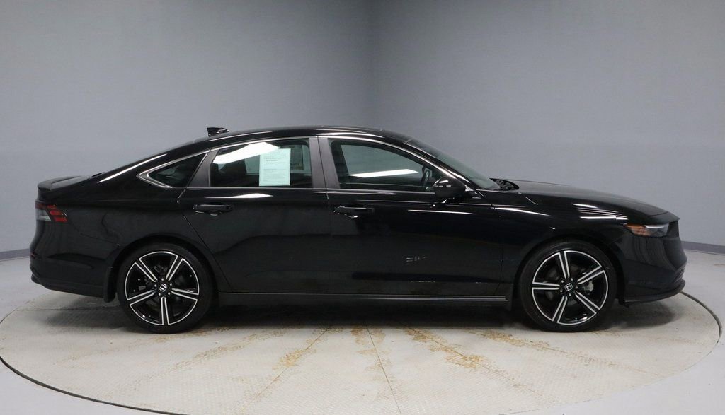 Used 2024 Honda Accord Sport image 6