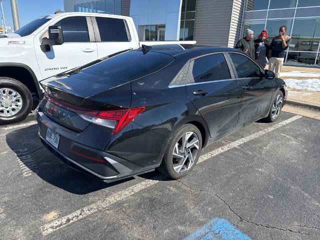 Used 2024 Hyundai Elantra SEL w/ Convenience Package image 4