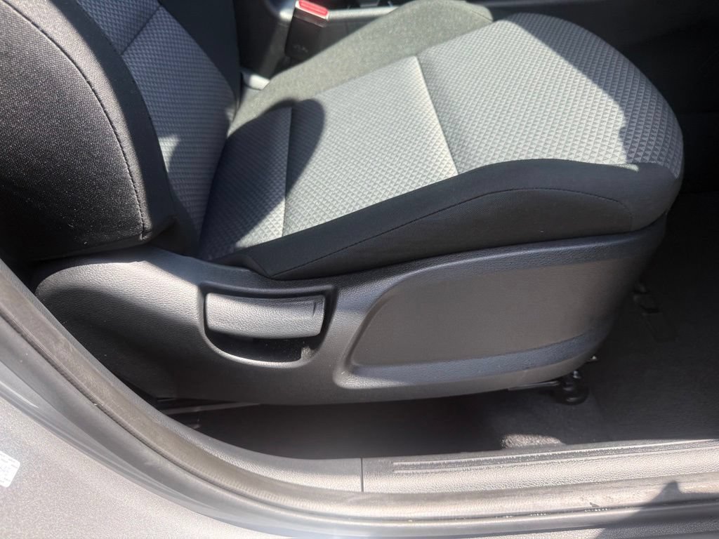 Used 2025 Kia Soul LX w/ LX Technology Package FWD image 45