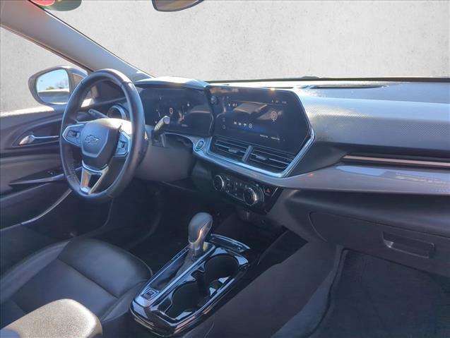 Used 2025 Chevrolet Trax ACTIV w/ Driver Confidence Package image 25