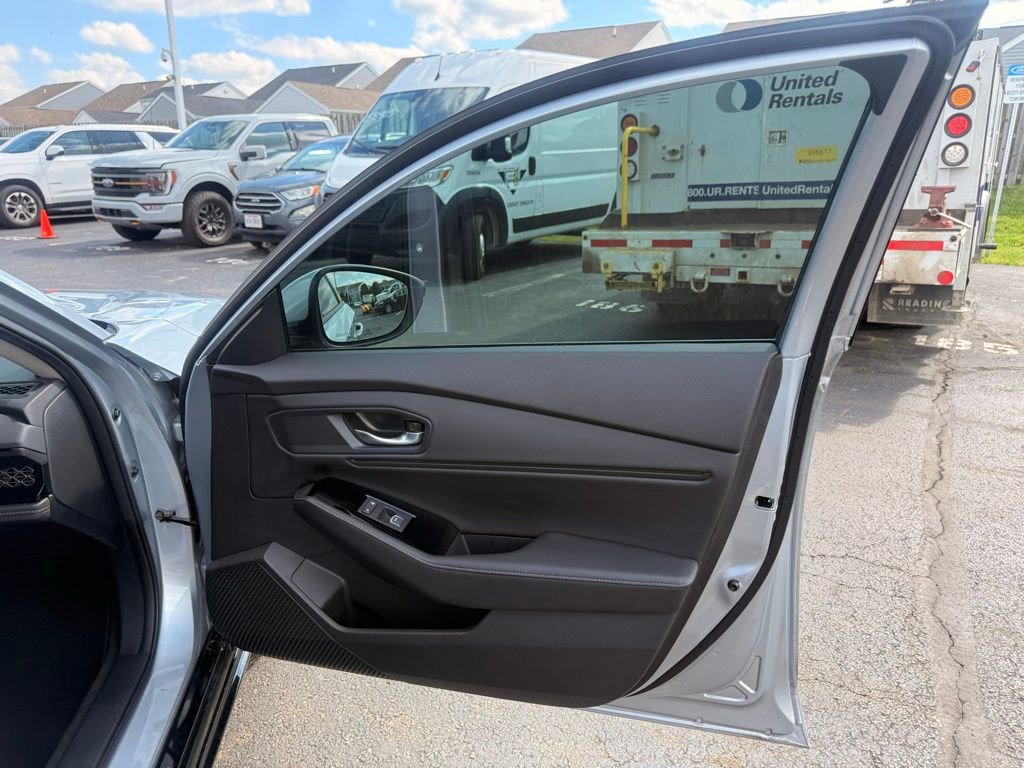 Used 2025 Honda Accord Touring image 45