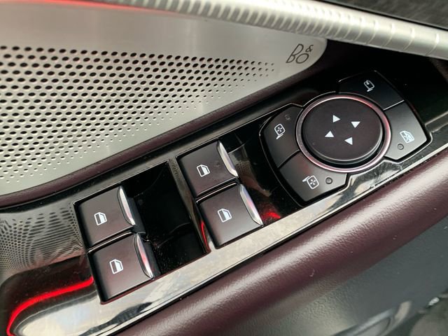 Certified 2025 Ford Explorer Platinum image 29