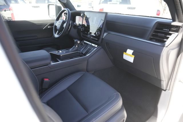 Used 2025 Lexus GX 550 w/ Cold Area Package image 18