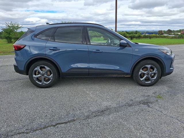 Certified 2025 Ford Escape ST-Line Select AWD/4WD image 7