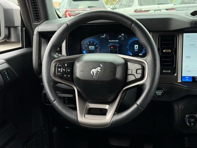 Certified 2025 Ford Bronco Badlands AWD/4WD image 9