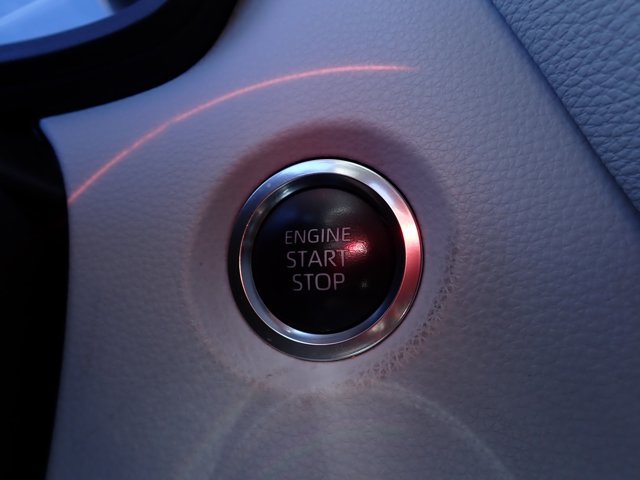 Used 2025 Toyota Corolla SE FWD image 18