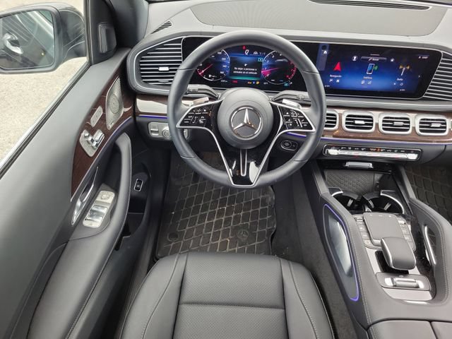Used 2025 Mercedes-Benz GLS 450 4MATIC image 14