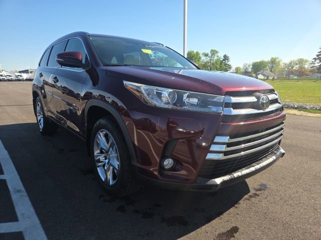Used 2018 Toyota Highlander Limited FWD image 1