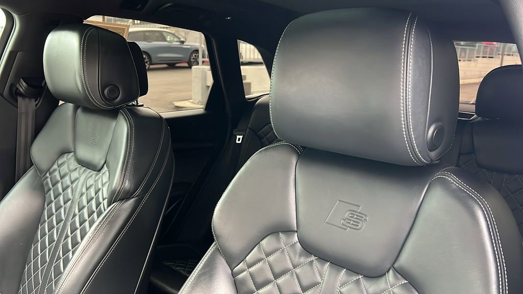 Used 2020 Audi SQ5 Premium Plus w/ Premium Plus Package image 18