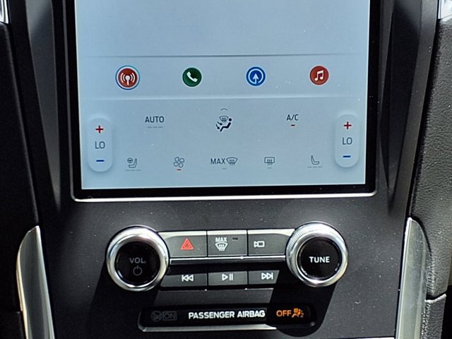 Certified 2024 Ford Edge Titanium AWD/4WD image 11