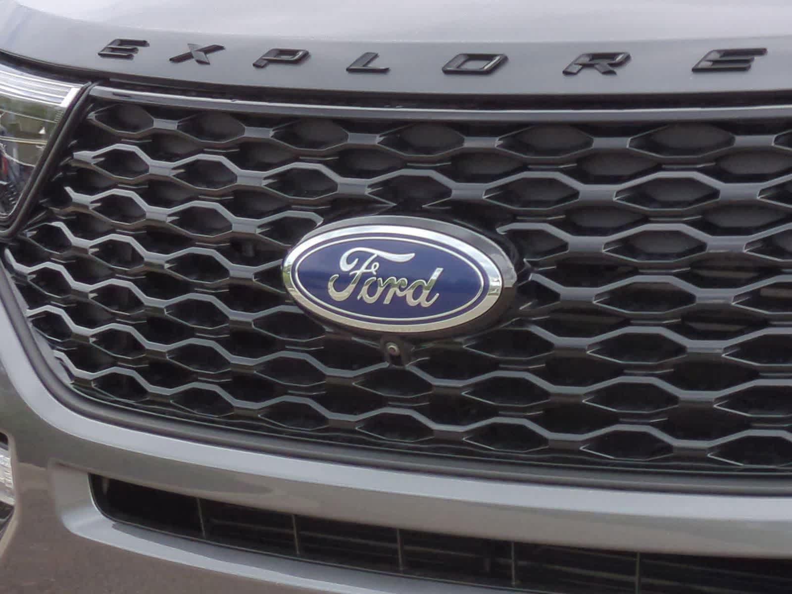 Certified 2024 Ford Explorer ST w/ Equipment Group 401A AWD/4WD image 12