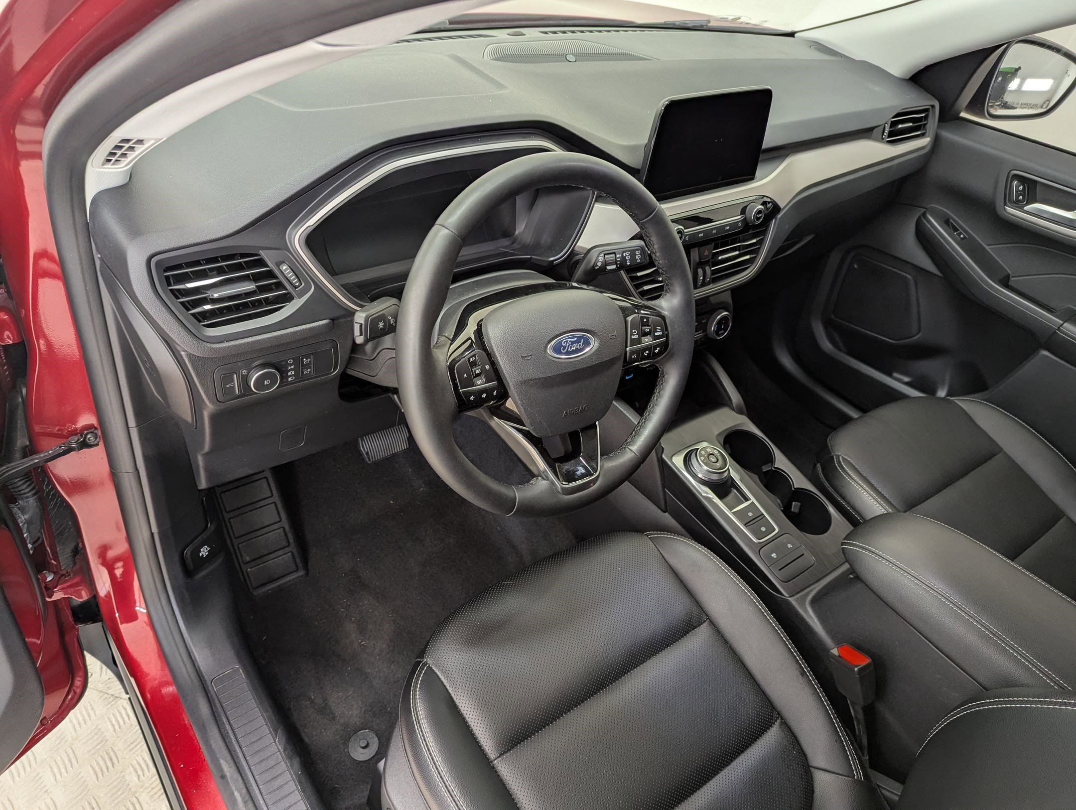 Certified 2022 Ford Escape SEL w/ Technology Package image 4