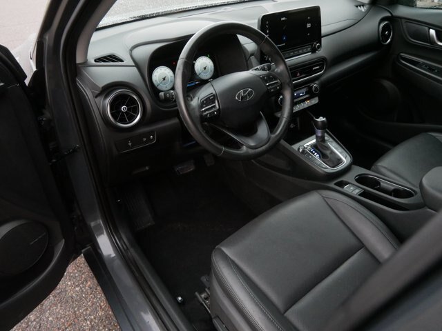 Used 2023 Hyundai Kona Limited AWD/4WD image 11